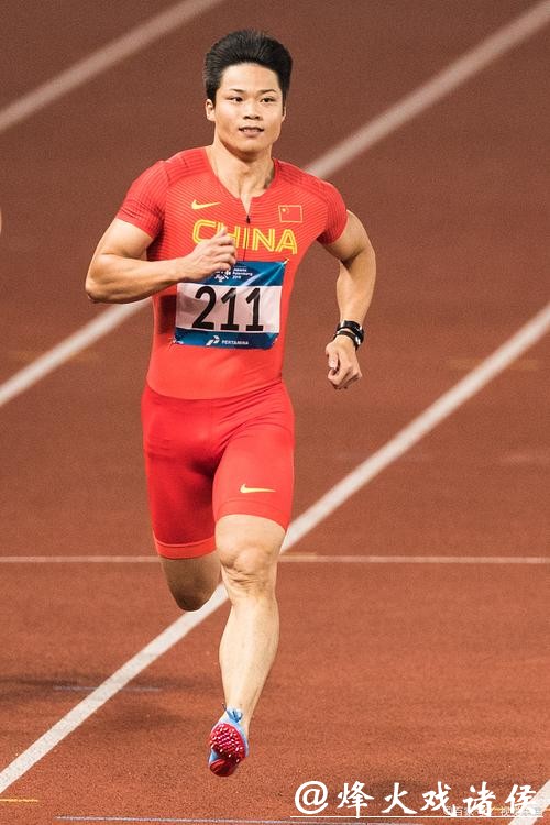 苏炳添的“三次转身”:从不轻言失败,火候足就会花开 苏炳添的“三次转身”:从不轻言失败,火候足就会花开